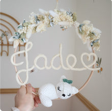 Charger l&#39;image dans la galerie, Décoration prénom, animal crochet &amp; fleurs séchées - Grand modèle - Réouverture des commandes en décembre et expédition janvier / février